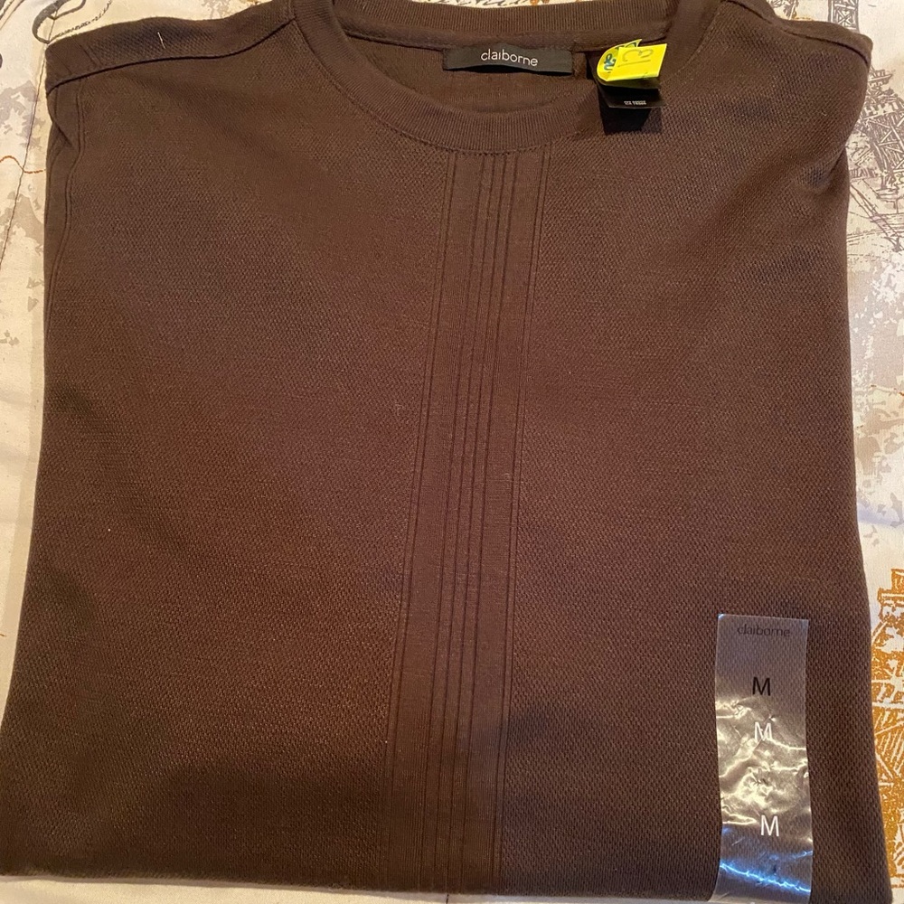 Men’s brown sweater